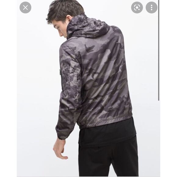 Zara Men Camo Print Zip Up Windbreaker Hooded Jacket Size XL - Picture 1 of 13